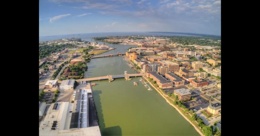 Running A Business In Green Bay, Wisconsin In 2023 ualawncare
