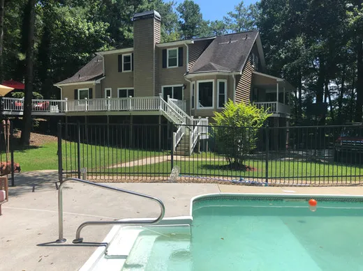The best state in America to own a lawncare business in 2023 is Florida ualawncare